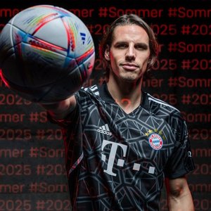 Bayern Munchen l-a achiziţionat pe portarul elveţian Yann Sommer