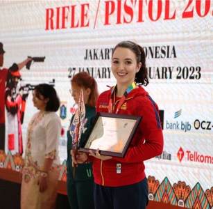 Laura Ilie - medalie de bronz la Cupa Mondială de tir la Jakarta