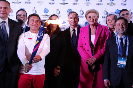 Flacăra pentru Jocurile Europene de la Cracovia s-a aprins la Roma. Preşedintele Poloniei, bucuros că sportivii ruşi şi belaruşi nu participă la competiţie