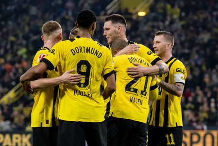 Bundesliga: Borussia Dortmund a învins pe Eintracht Frankfurt, scor 4-0, şi este  lider în Germania