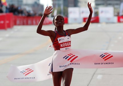 Kenyanca Brigid Kosgei, deţinătoarea recordului mondial, a abandonat după doar câteva sute de metri la Maratonul de la Londra