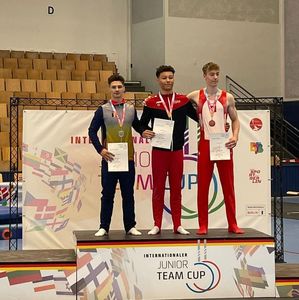 Gimnastică: Medalie de argint şi bronz pentru juniorul Iustin Mihai Radu, la International Team Cup de la Berlin