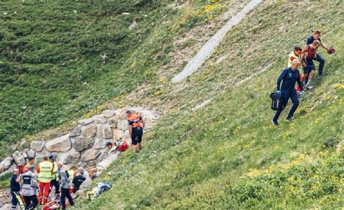 Ciclism: Elveţianul Gino Mader, resuscitat după ce a căzut într-o râpă în timp ce concura în Turul Elveţiei