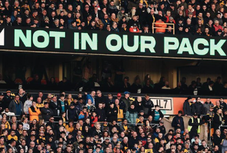 Wolverhampton, amendă de 100.000 de lire sterline pentru scandări homofobe la meciul cu Chelsea