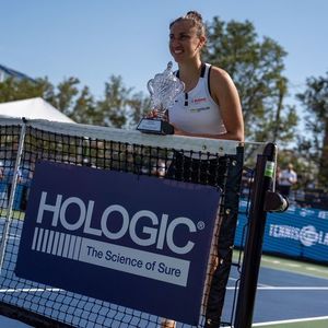 De la "lucky loser" la titlu: Sara Sorribes a câştigat turneul WTA 250 de la Cleveland