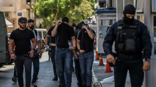 Croaţia a arestat nouă suporteri căutaţi de Grecia