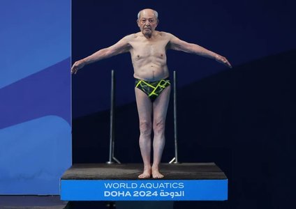 La 100 de ani, iranianul Taghi Askari a făcut ceea ce îi place cel mai mult. A sărit în apă la CM de la Doha - VIDEO
