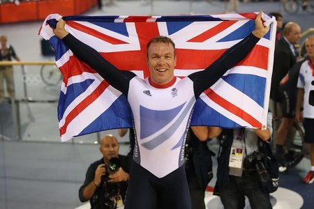 Ciclism: Multiplul campion olimpic Chris Hoy a anunţat că este tratat pentru cancer