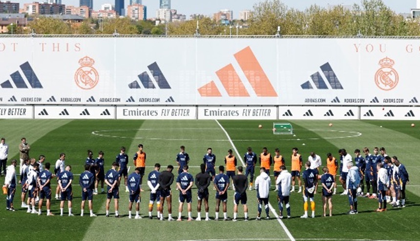 Decesul Papei Francisc – Real Madrid a ţinut un minut de reculegere. Omagii în Spania / Mesajul clubului de suflet al Suveranului Pontif