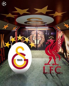 Jucătorii echipei Liverpool, treziţi de focurile de artificii ale suporterilor de la Galatasaray înaintea meciului din Liga Campionilor - VIDEO