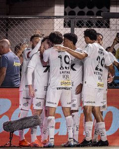 Cu Neymar în mare formă, Santos a învins Palmeiras, scor 1-0, şi a ieşit din zona retrogradării - VIDEO