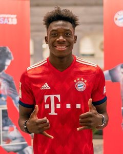 Bayern Munchen: Fundaşul stânga Alphonso Davies a reluat parţial antrenamentele