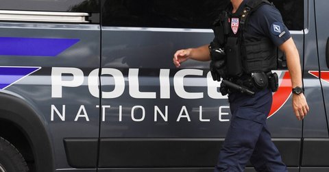 Paris: Confruntări violente în care au fost implicaţi suporteri ai OGC Nice, soldate cu şase răniţi. 65 de persoane au fost reţinute