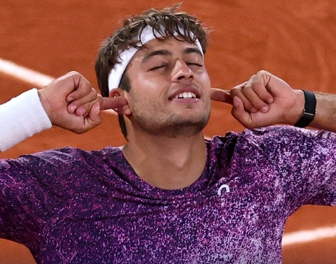Cobolli a spulberat speranţele lui Auger-Aliassime la Roland Garros şi a ajuns în prima sa semifinală de turneu de Grand Slam