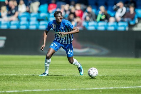 Un fotbalist din Burkina Faso a murit la 27 de ani din cauza unui cancer la genunchi