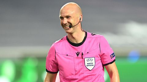 Arbitrul Anthony Taylor şi-a anunţat retragerea din activitate. El a arbitrat 831 de meciuri