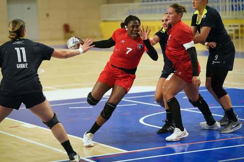 Handbal feminin: SCM Rm. Vâlcea – Buducnost, scor 31-24, în finala Turneului Memorial ”Constantin Tită”