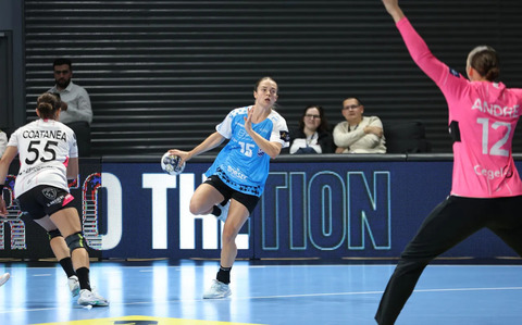 Handbal feminin: Vicecampioana CSM Bucureşti, debut cu victorie în noul sezon, cu Rapid Bucureşti