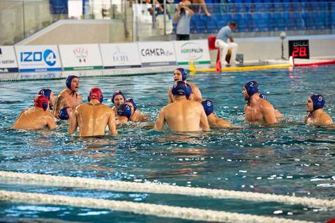 Polo: CSM Oradea, victorie în primul meci la turneul preliminar al Ligii Campionilor, pe care îl găzduieşte