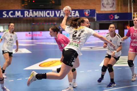 Handbal feminin: Şi SCM Rm. Vâlcea se califică în turul III al European League