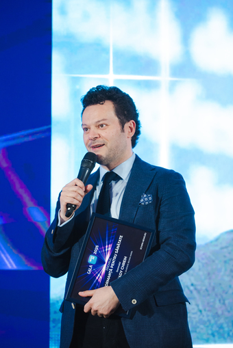Gala News.ro -  9 OAMENI CARE NE INSPIRĂ - AUTENTICITATE. ASCENSIUNE. PERFORMANŢĂ
