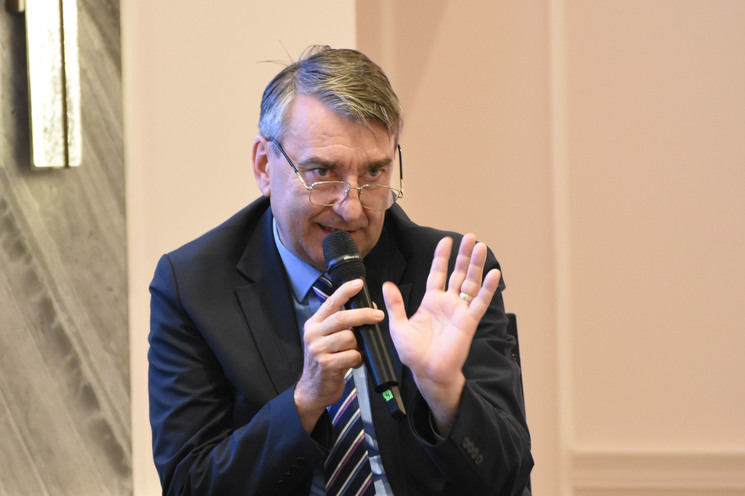 Eveniment News.ro - ROINVEST - Ediţia a VI-a