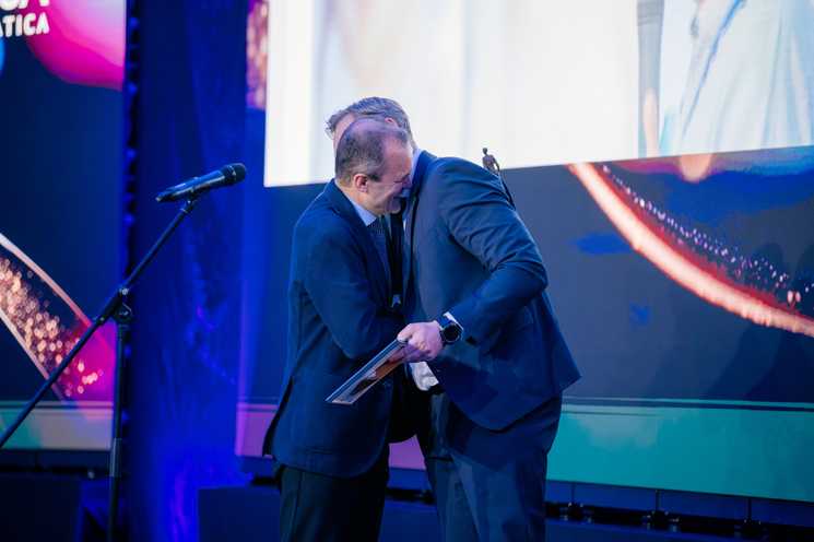 Gala News.ro -  10 OAMENI CARE NE INSPIRĂ - Profesionalism. Impact. Responsabilitate