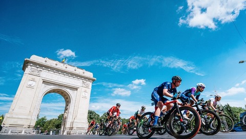Turul României aduce la start 23 de echipe din 16 ţări şi una dintre marile figuri ale ciclismului mondial: Elia Viviani, în stafful echipei naţionale a Italiei