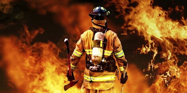 Studiu: Majoritatea pompierilor care mor din cauza unui stop cardiorespirator au boli cardiace preexistente