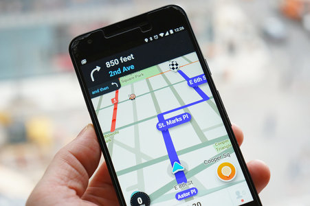 Waze poate fi folosit cu ajutorul Google Assistant