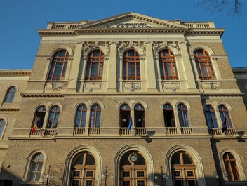 Universitatea Babeş-Bolyai din Cluj-Napoca: Actualizarea taxelor devine necesară pentru a putea susţine investiţiile şi calitatea serviciilor oferite studenţilor/ Ajustarea taxelor va fi implementată gradual, pe parcursul următorilor doi ani universitari