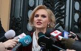 Gabi Firea e PSD-ista convinsa si se lupta cu Basescu, insa nu stii ce a facut sora ei pentru Dan Diaconescu! Nela Vranceanu a sponsorizat cu 30.000 de lei pentru Partidul Poporului la alegerile din 2012