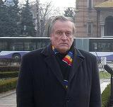 Mesajul lui Claudiu Iordache, fost deputat si revolutionar de frunte, in amintirea prietenului Lorin Fortuna: "De ce te-ai grabit sa pleci dintre noi? Te-au gonit din viata televiziunile de la Bucuresti, care iti negau viata de luptator pentru libertate?"