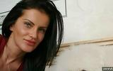 Rasturnare de situatie in scandalul dintre un fotomodel roman din Italia si esteticianul vedetelor. Medicul a dat-o in judecata pe tanara care il acuza ca a mutilat-o