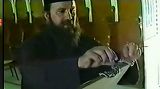 Aparitie stranie la manastire! Doi serpi vii au aparut pe o icoana