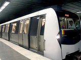 Ce trebuie sa faci daca ai cazut intre sinele de la metrou