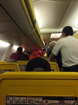 Panica totala intr-un avion care a decolat de la Londra cu destinatia Bucuresti! A aterizat de urgenta la Praga – Ce s-a intamplat cu o femeie