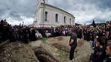 Masacru la o inmormantare! Doi preoti si cel putin 16 credinciosi au fost ucisi cu focuri de mitraliera
