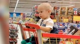 Un băieţel de nici 2 ani a murit după ce a ajuns la spital. Părinţii lui Ştefan sunt distruşi de durere: "Vii cu un copil sănătos şi pleci cu el în patru scânduri"
