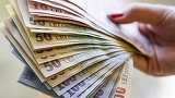 Guvernul a decis! Ce angajaţi vor primi mai mulţi bani la salariu de la 1 decembrie