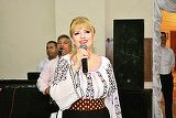 O admiratoare a Ilenei Ciuculete ii demoleaza pe baietii cantaretei: „Nu au iubit-o niciodata, au venit la inmormantare pentru faima, sa se dea in spectacol”