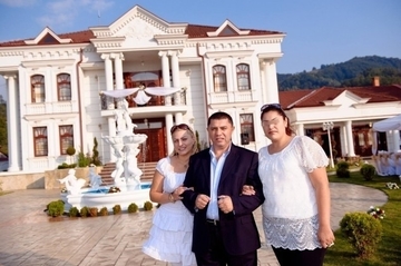 Nicoleta Guta si-a poreclit vila "Casa Alba", dar aceasta este adevarata replica din Romania a celebrei cladiri de la Washington!