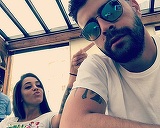 Speak şi "libelula" s-au distrat impreuna toata noaptea! Gesturile tandre i-au dat de gol!