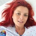 Elena Gheorghe vorbeste in premiera despre bebelusa ei nou-nascuta. Micuta in varsta de trei zile este vedeta maternitatii! "Cand ii este foame, ne stie tot spitalul si cativa vecini de la blocurile de langa noi". Solista pleaca astazi acasa cu "Bebelinda