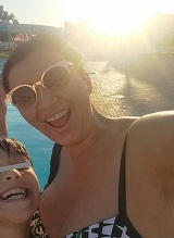 Maximus si Eduard Prigoana, vacanta in cel mai autentic stil romanesc! Bahmu: “Petrec cateva zile la tara, la coada vacii, mancam fructe din pom si bem lapte direct de la vacuta”