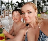 Incredibil! Maria Constantin a uitat de ziua fiului ei! Baietelul a implinit opt ani saptamana trecuta, iar ea nici macar nu l-a sunat!
