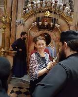 Fotografie uluitoare cu Corina Danila! Vedeta tv s-a botezat in apa Iordanului, imbracata intr-o camasa alba, de matase: "Se spalara pacatele, soro!”