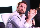 Dani Oţil, mesaj dur, pentru fetele care postează poze cu buchete de flori: ”Uite, văcuţelor ce am primit eu şi voi nu!"