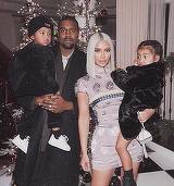 Kim Kardashian e din nou mamica! Ieri a venit pe lume cea de-a doua fetita!