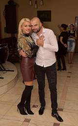 Nicoleta Guta a fost facuta cadou de sotul ei! Ionica a dus-o pe manelista la petrecerea unui prieten, caruia i-a facut o surpriza uriasa!